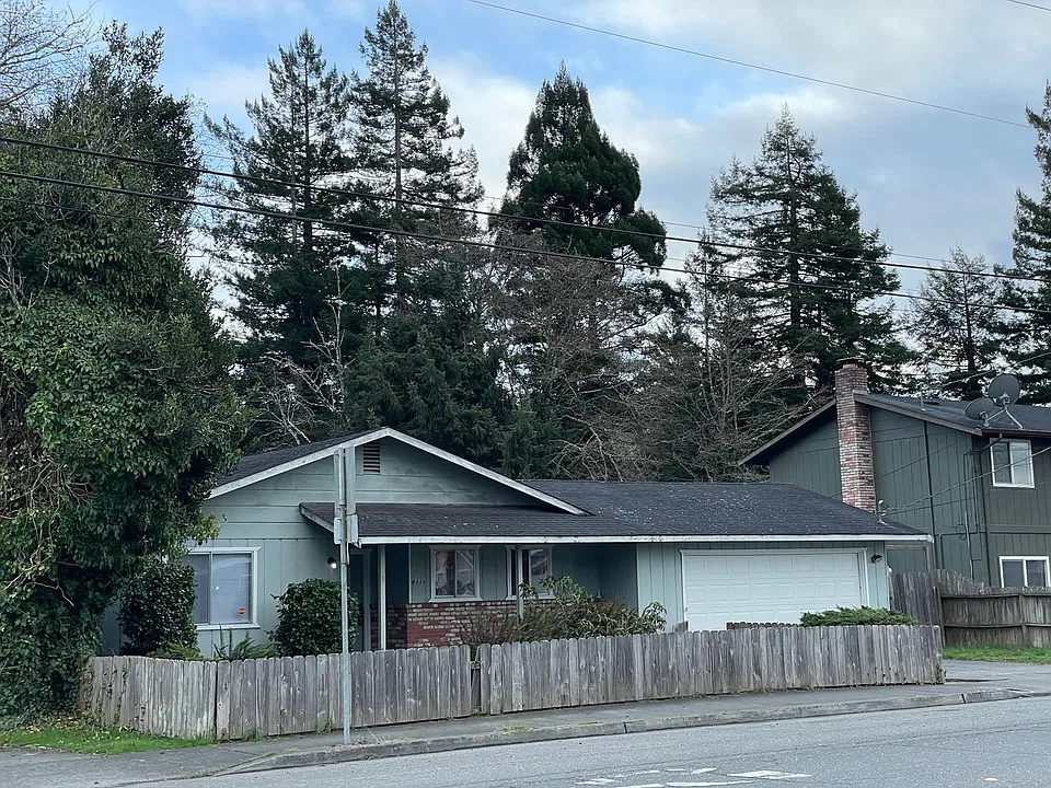 4333 Walnut Dr