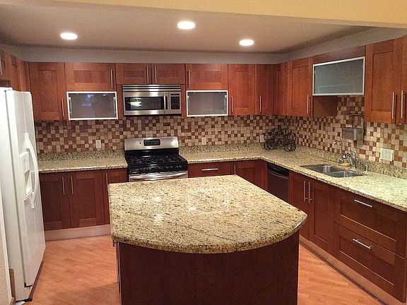 3rd image of 18324 Clark St Unit 112