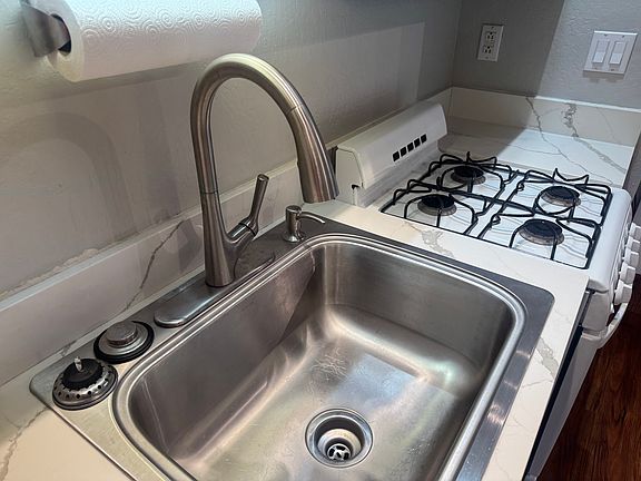 5th image of 184 Moraga Way #A