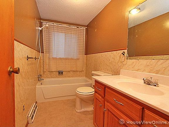 5th image of 1308 Clover Dr