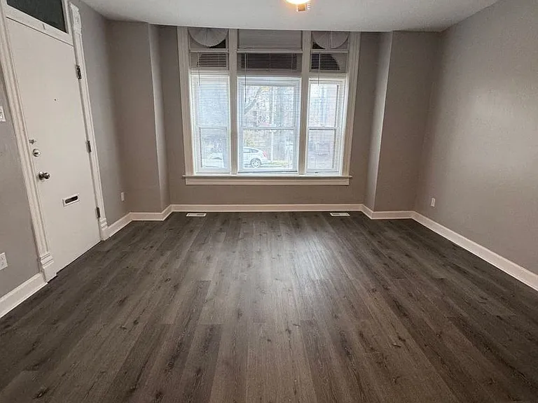 2244 S Spaulding Ave — Photo 6