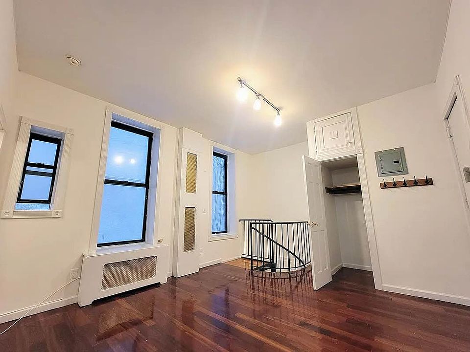 1st image of 274 W 19th St #1V