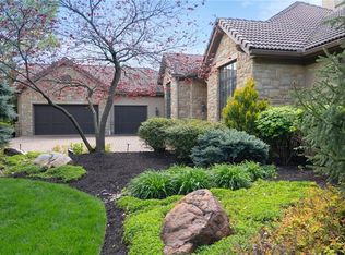 8307 Maplewood Dr, Lenexa, KS 66215