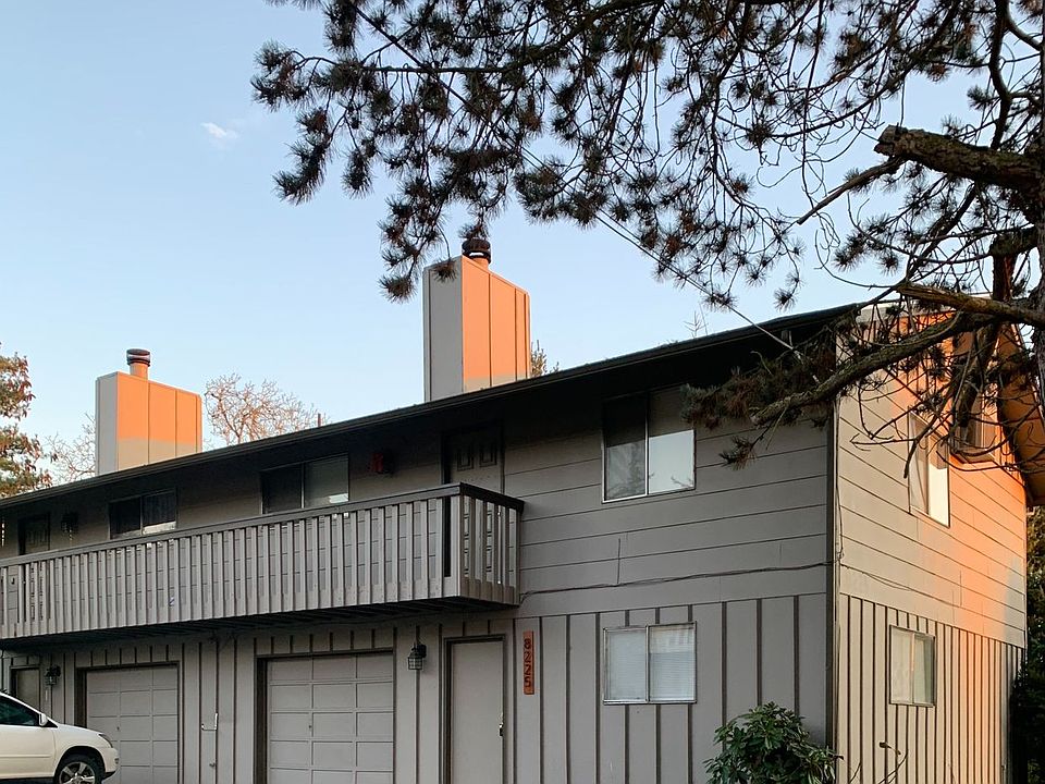 1st image of 8225 NE Saint Johns Rd #8227