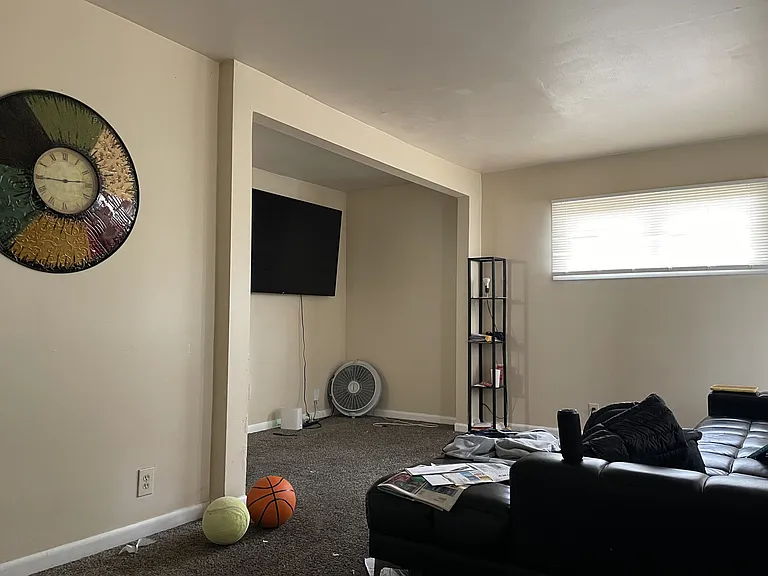 6214 Raymond Rd — Photo 3