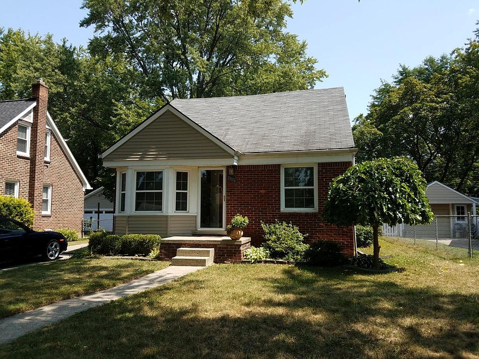 1st image of 2524 N Vermont Ave