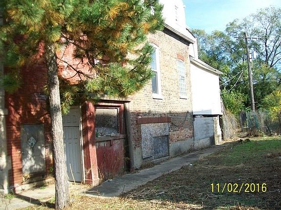 3rd image of 5611 S Marshfield Ave