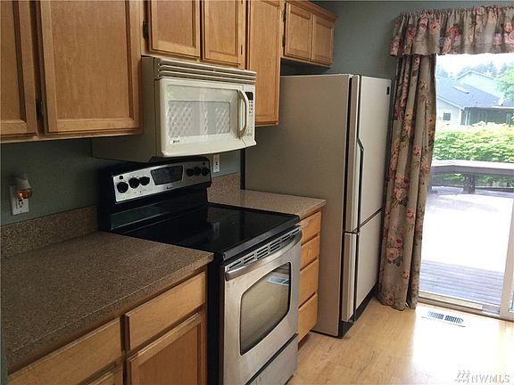 4th image of 2302 20th St SE