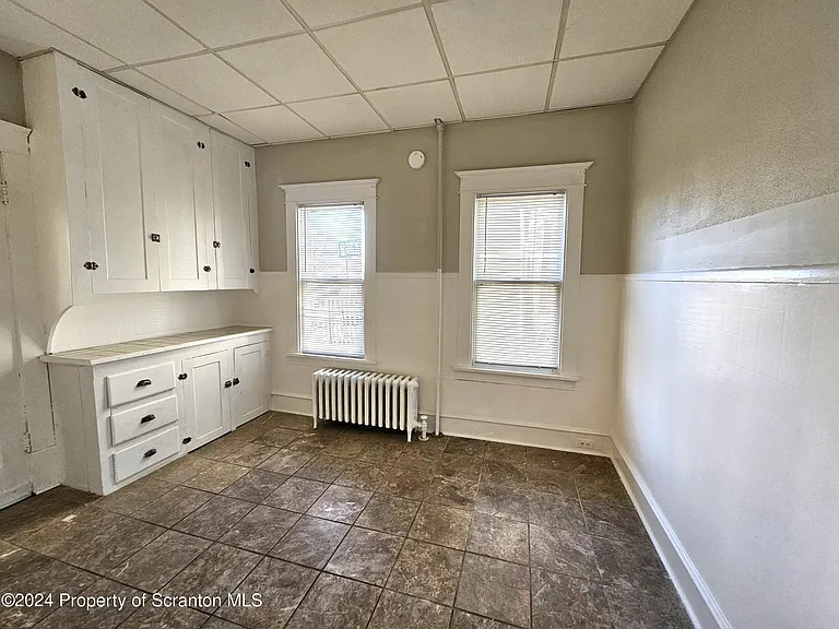 2122 N Main Ave — Photo 5