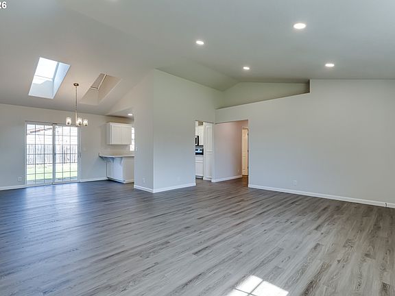 2nd image of 2987 Dry Creek Rd