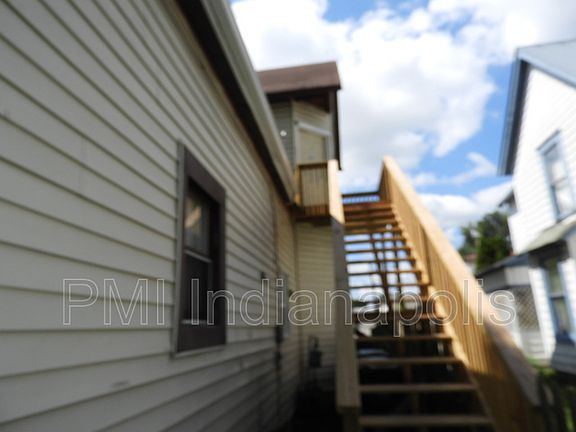 3rd image of 308 N Monroe St Unit 3