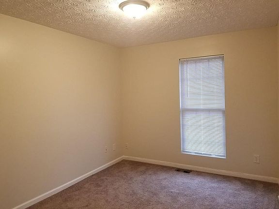 4th image of 217 Meadowlark Pl