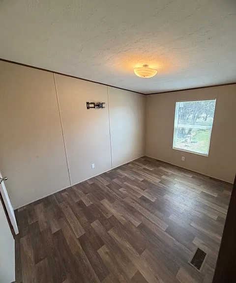 1123 Hedgestone — Photo 12