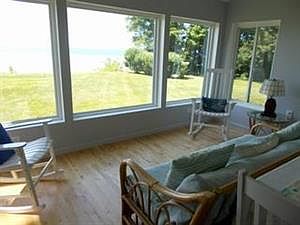 3rd image of 10080 Greenhills Dr