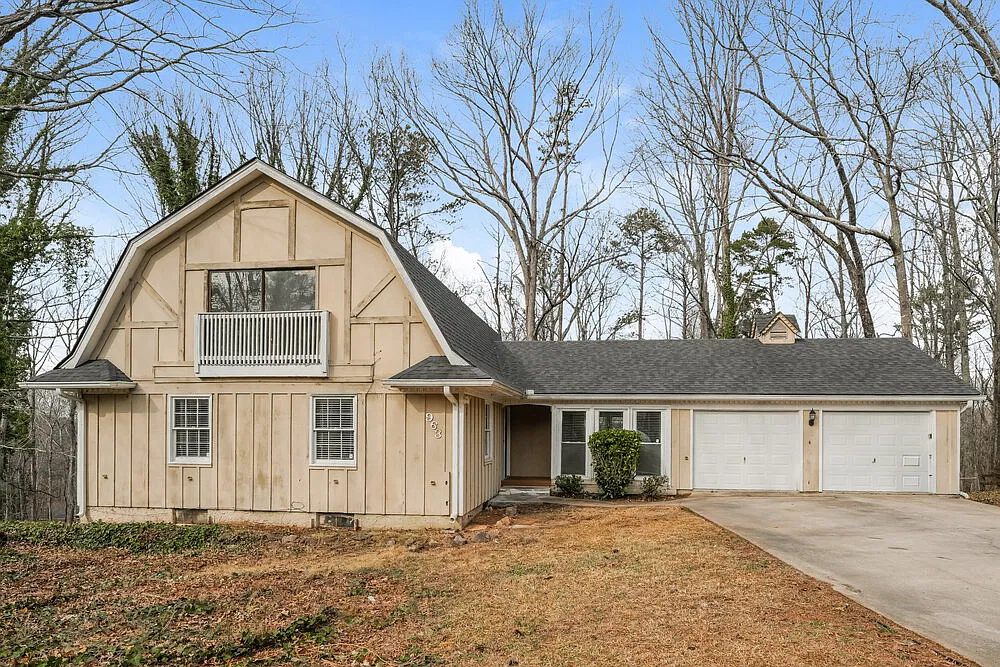 5 bed, 3.0 bath, 2240 sqft, $2,235 — Photo 1