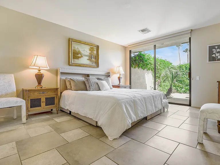 31 Stanford Dr — Photo 18