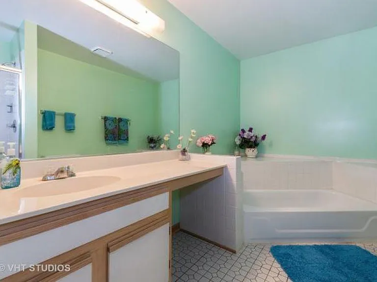 2129 Aberdeen Ct — Photo 8