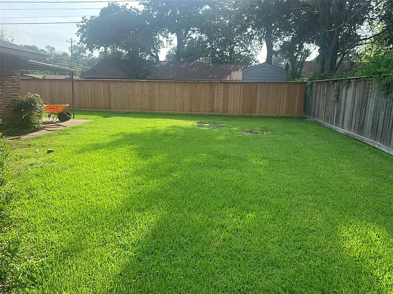 10503 Homestead Rd — Photo 24