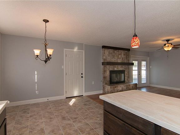 4th image of 3432 Denbury Dr