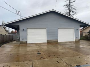 893 W Ash St, Lebanon, OR 97355