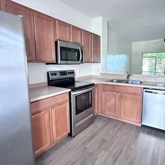 8239 Pacific Beach Dr — Photo 5