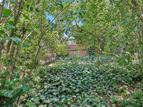1914 Clemens Rd, Oakland, CA 94602