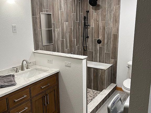 3rd image of 12028 220th Avenue Ct E
