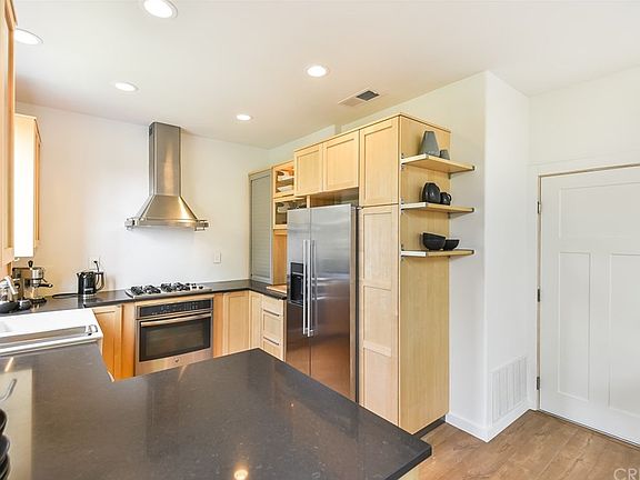 5th image of 28466 Mayfair Dr
