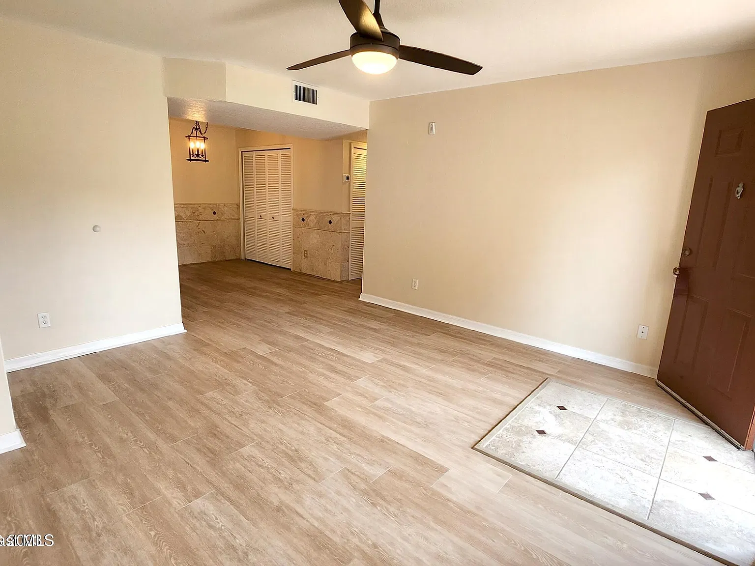 2 bed, 1.0 bath, 937 sqft, $1,750 — Photo 4