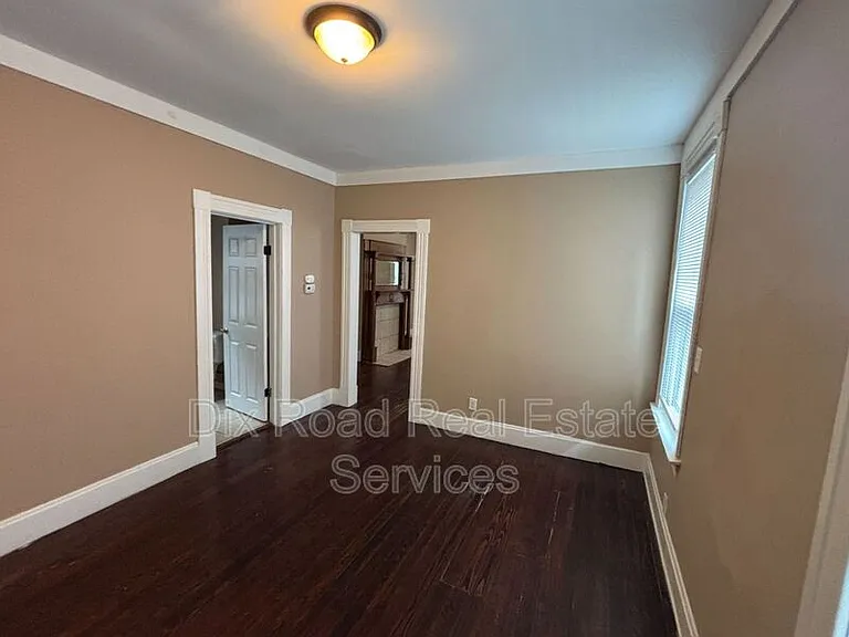 411 Millikin St — Photo 9