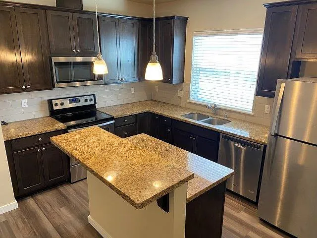Cyrene Duplex Townhomes — Photo 14