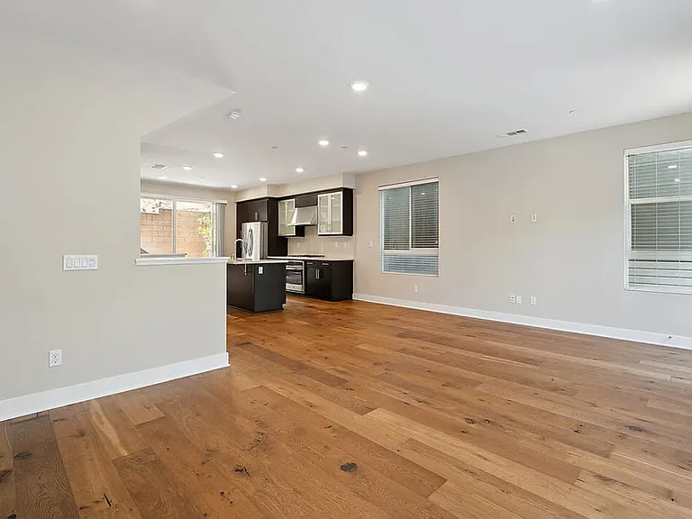 6746 Gill Way — Photo 12