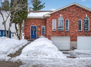 614 Barnsley Cres, Kingston, ON K7M 8X4
