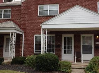 908 Kenwick Rd, Columbus, OH 43209