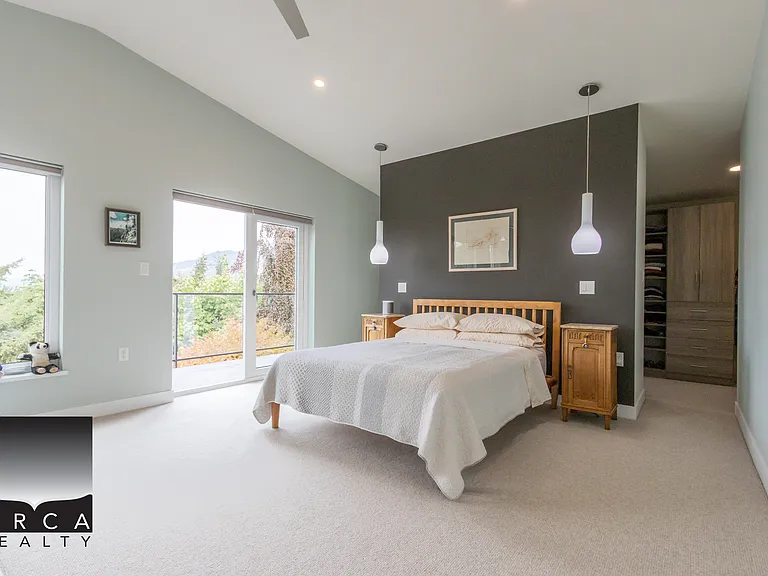 845 Braeside St — Photo 5