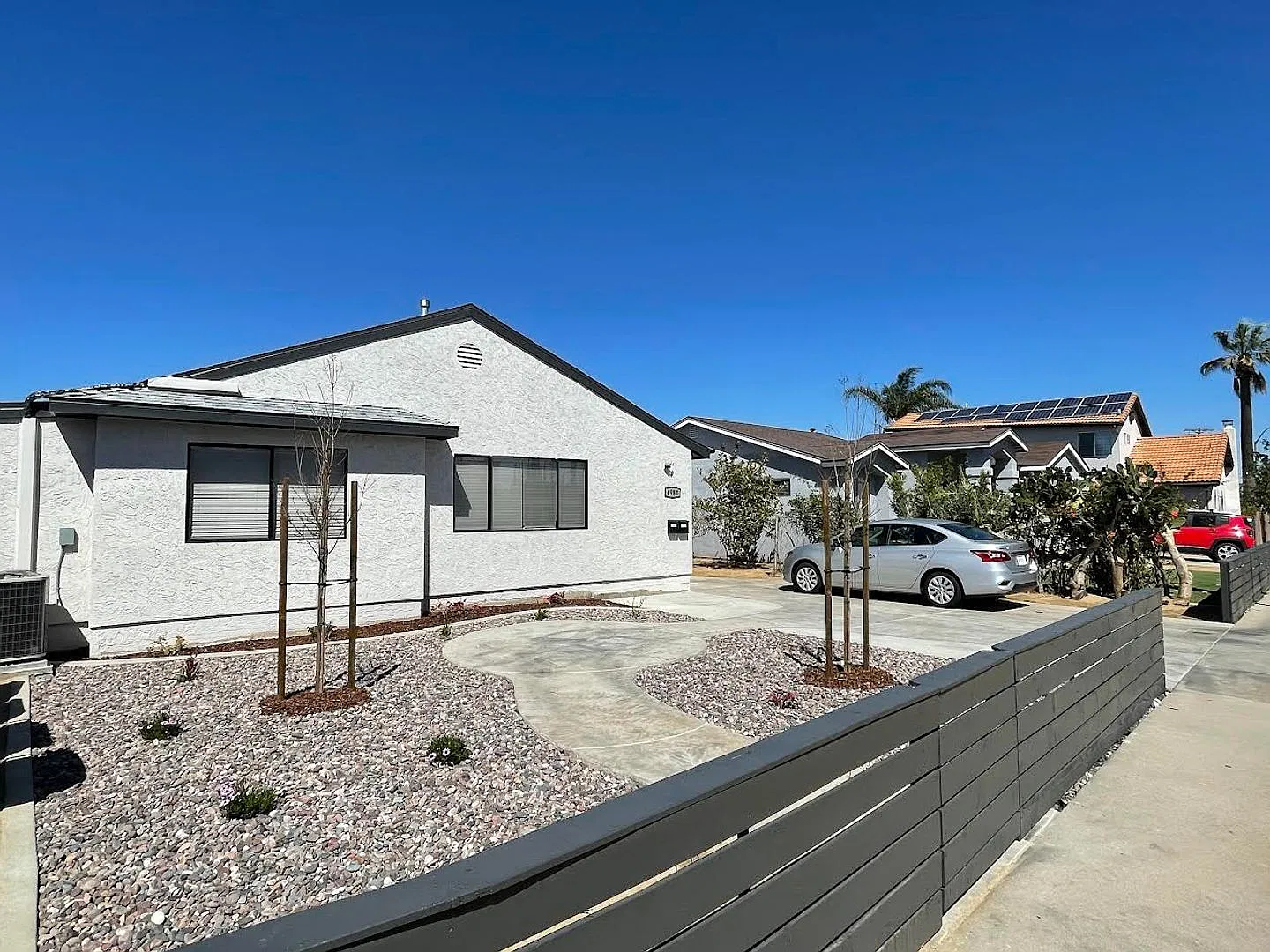 7BD/3BA Large Family Room! — Photo 1