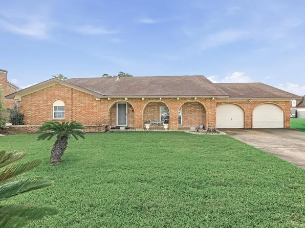 4465 Cartwright St, Beaumont, TX 77707