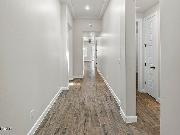 3rd image of 728 Chatham Pl