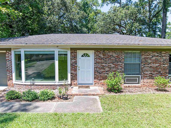 5th image of 1824 Doric Dr