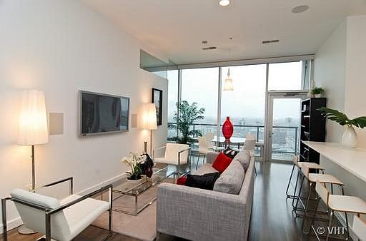 2nd image of 500 W Superior St Unit 1501