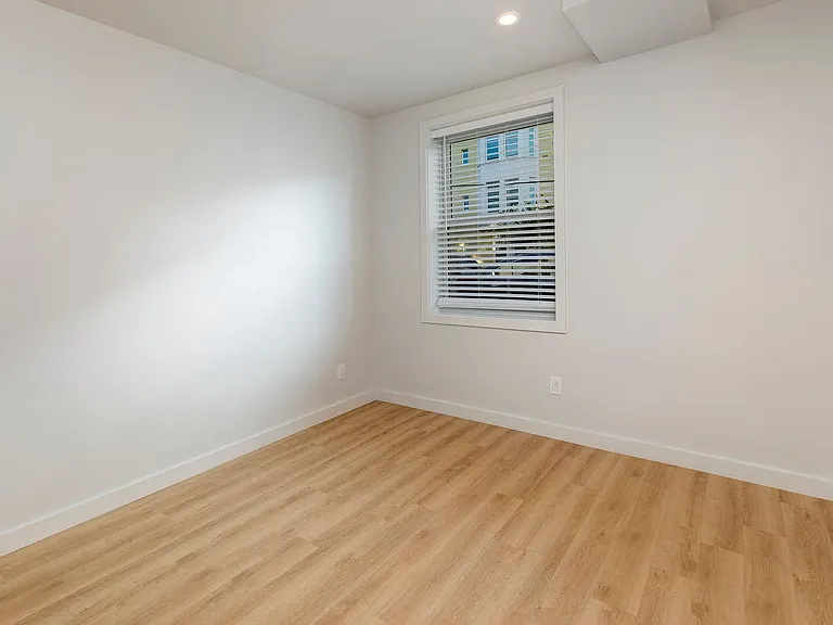 839 Broderick St #890R — Photo 15