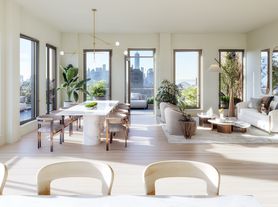 243 W 28th St