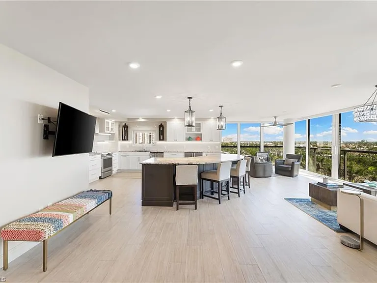 4031 Gulf Shore Blvd N #7D — Photo 12