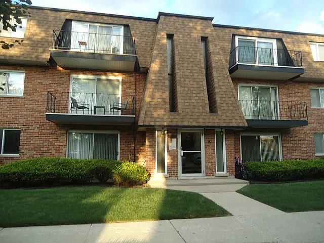10707 S Keating Ave #3B — Photo 1