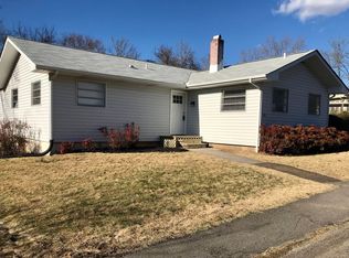 114 W Newkirk Ln, Oak Ridge, TN 37830