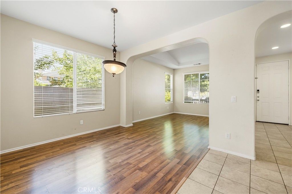 44022 Raven Ln, Lancaster, CA - View 2