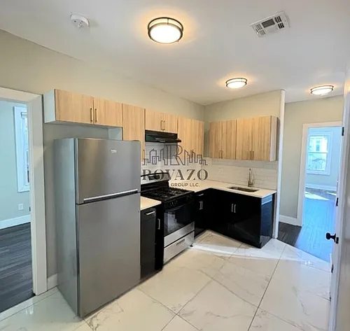 154 Sanford St Photo 1