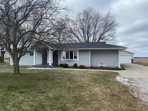 4513 N Mackinaw Rd, Pinconning, MI 48650
