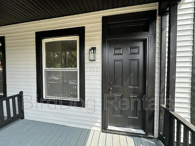 4 bed, 2.0 bath, 1450 sqft, $1,600 — Photo 2