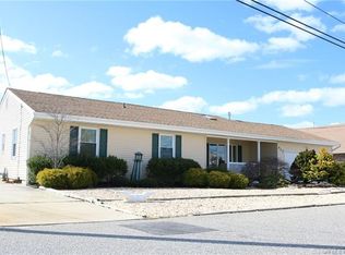 927 Montauk Dr, Forked River, NJ 08731